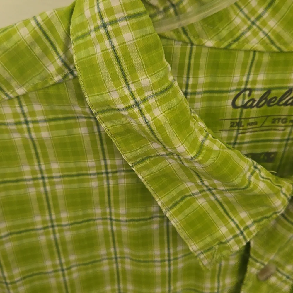 Cabela's plaid short sleeve shirt - Picture 3 of 10
